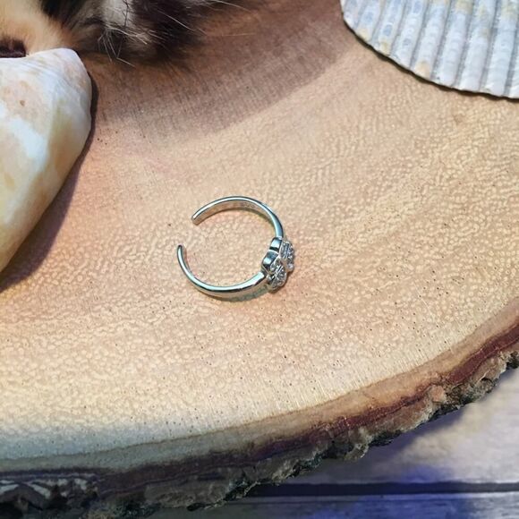 Sterling Silver Butterfly CZ Toe Ring Midi Ring - Picture 4 of 5